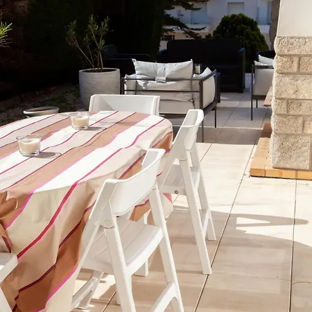 Familiale A 50 M De La Plage, 4 Chambres, Terrasse & Garage Villa *